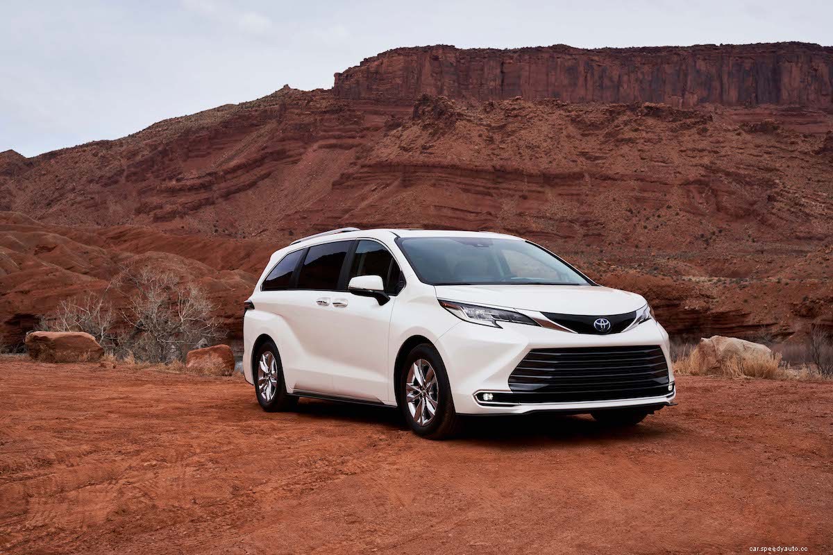 3 Reasons to Buy a 2022 Toyota Sienna, Not a Honda Odyssey