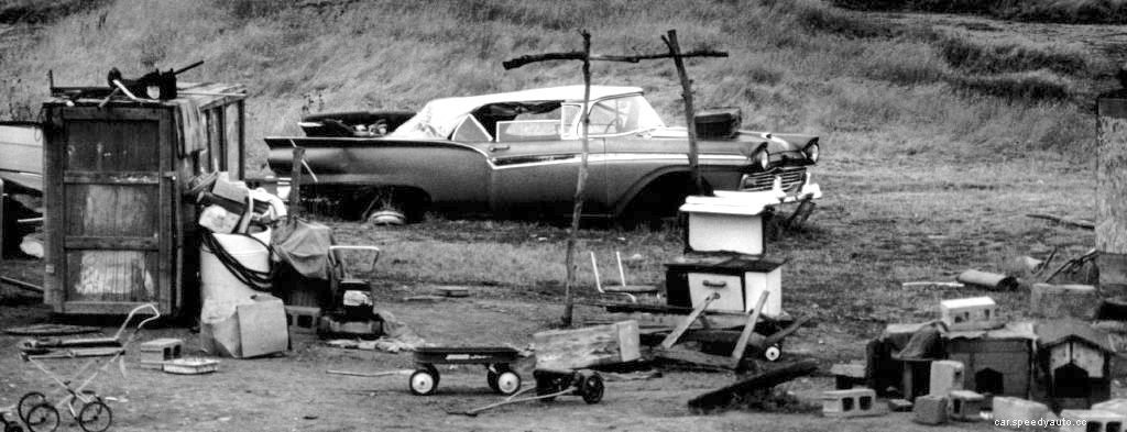 83-Year-Old California Man Fined $573,000 For Parked Cars In Yard