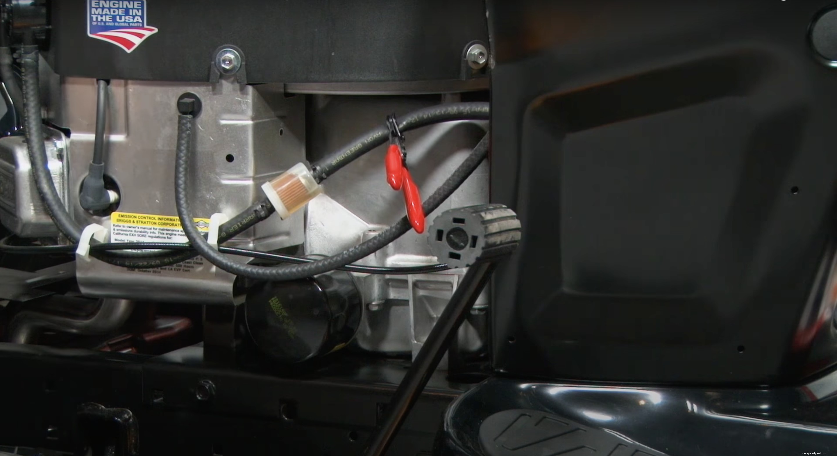 How to Swap Out Your Lawn Mower’s Fuel Filter