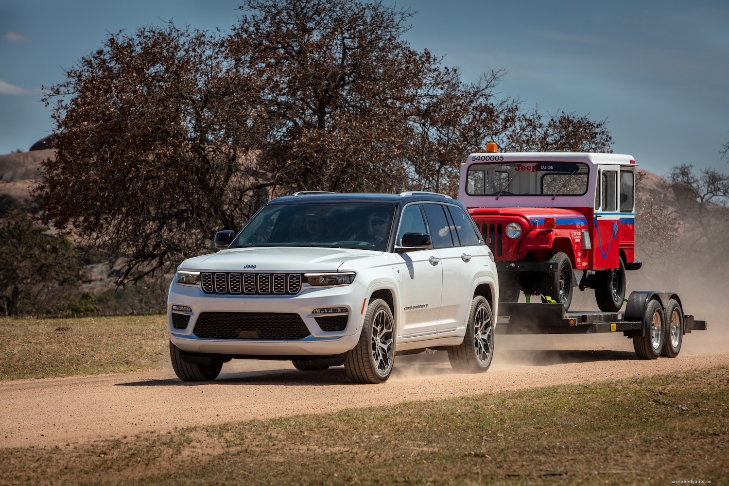 2 New 2022 SUVs You Definitely Don’t Want to Buy for Your Teen Driver