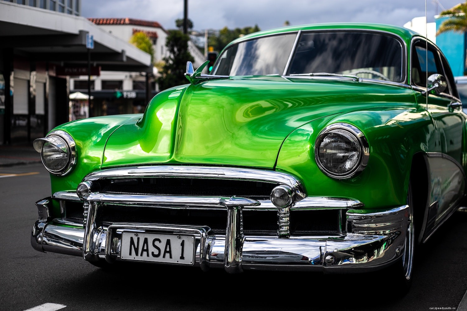 Why Do Some People Consider Green Colored Cars Cursed?