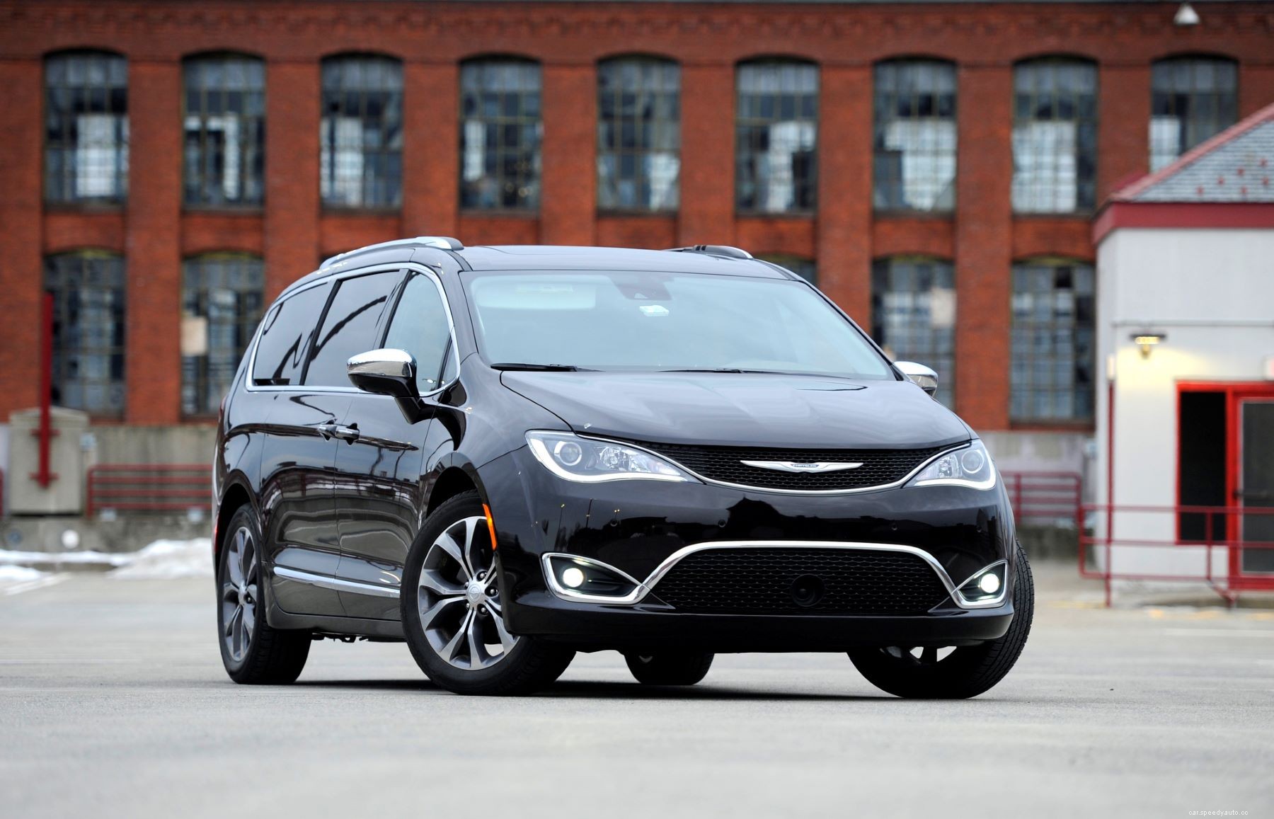 Consumer Reports and J.D. Power Agree on the Worst Minivan