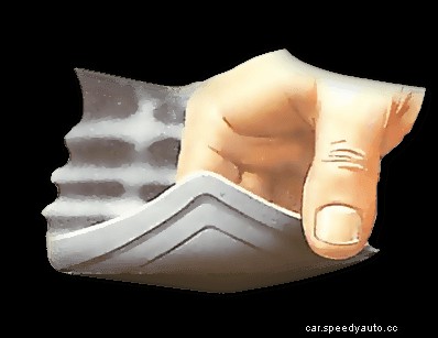 Adjusting the handbrake