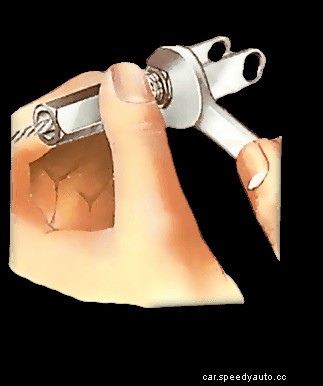 Adjusting the handbrake