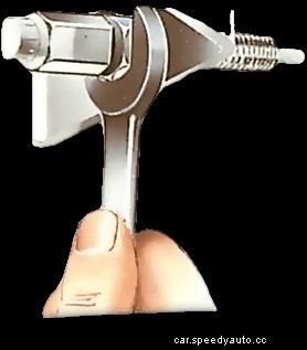 Adjusting the handbrake