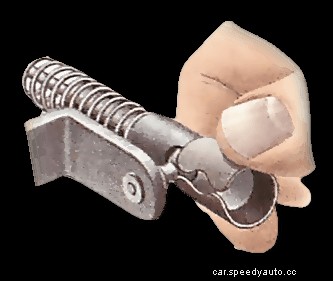 Removing a carburettor for cleaning