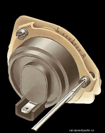 Checking and cleaning a GM Varajet carburettor