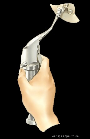 Lubricating steering swivel joints