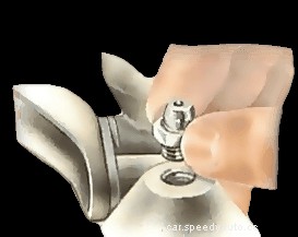 Lubricating steering swivel joints