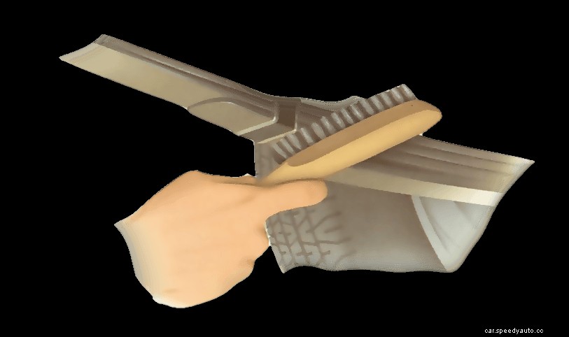 Cleaning and checking leaf springs