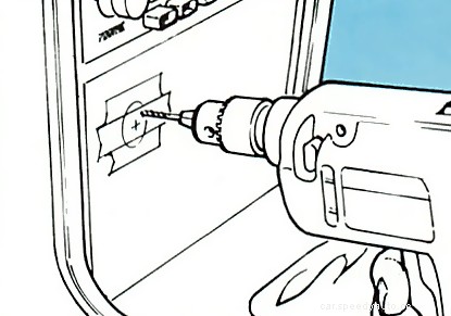 Installing a cigarette lighter socket