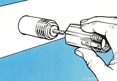 Installing a cigarette lighter socket