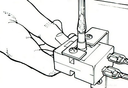 Fitting an electric fan to a car