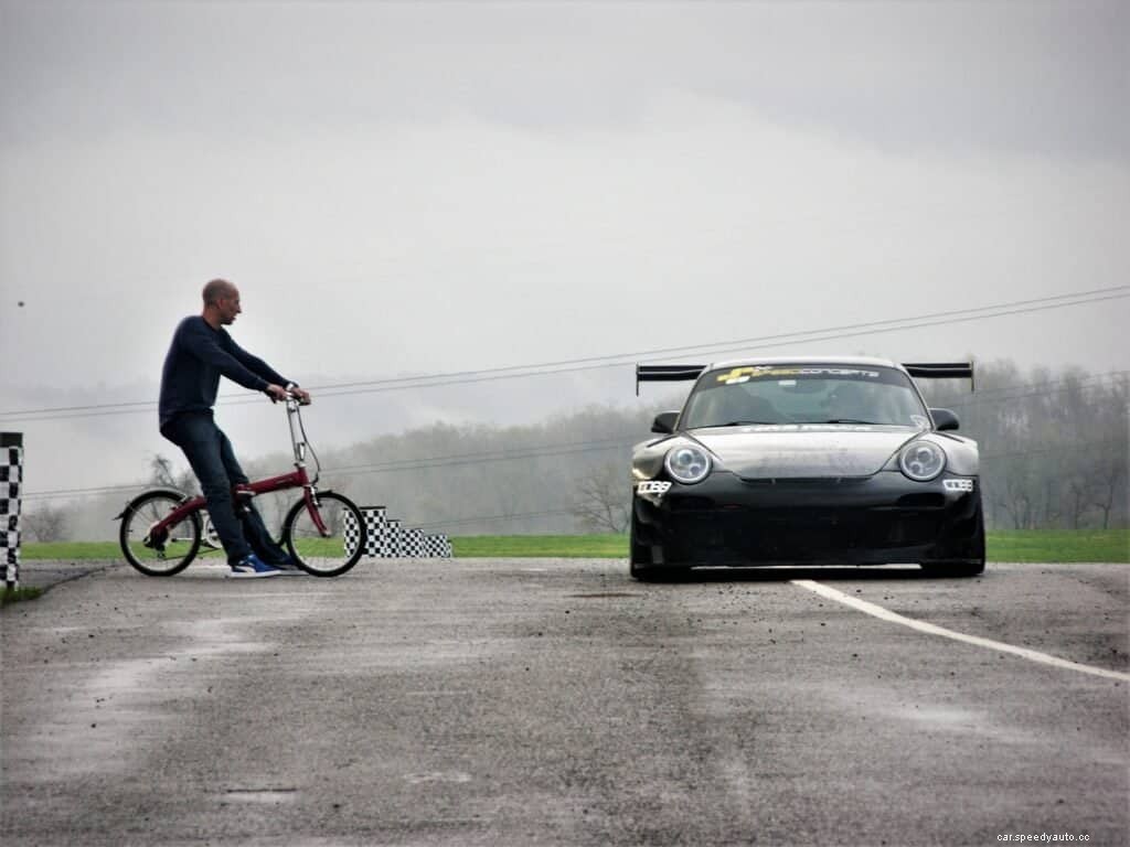 10 of the Hottest Holiday Gift Options for Car Owners