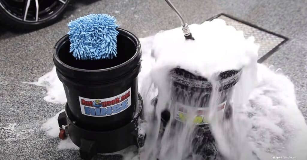 When to Use a High pH Surface Prep Car Shampoo