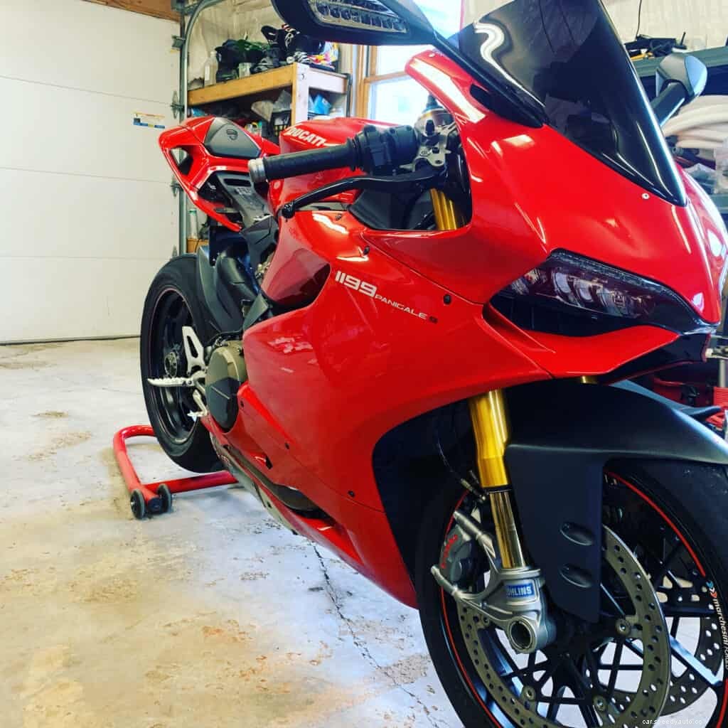 A Guide to Using Ceramic Coating on Plastic Surfaces