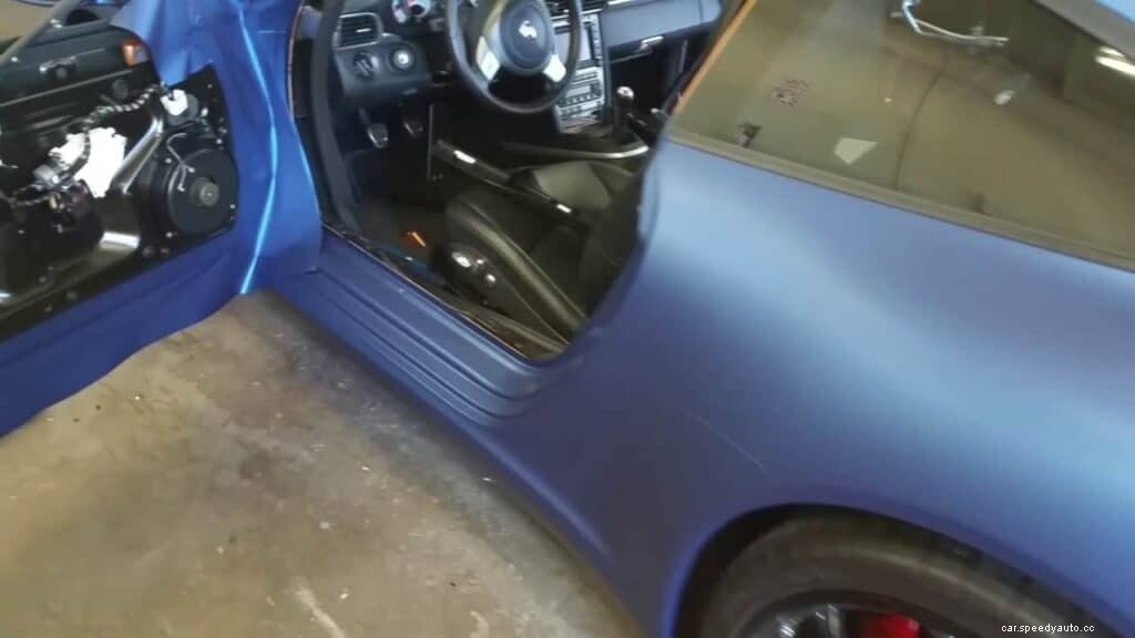 Should You Wash Your Car When It’s Freezing?