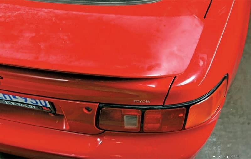 A Beginners Guide to Fixing Clear Coat Damage – What Causes Oxidation on Paint?