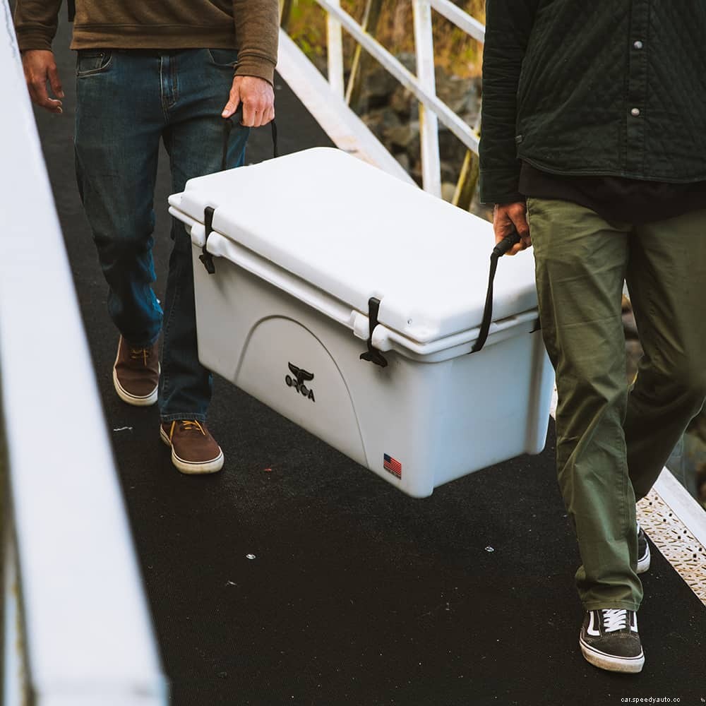 10 Badass Holiday Gift Ideas for Car Guys and Automotive Enthusiasts