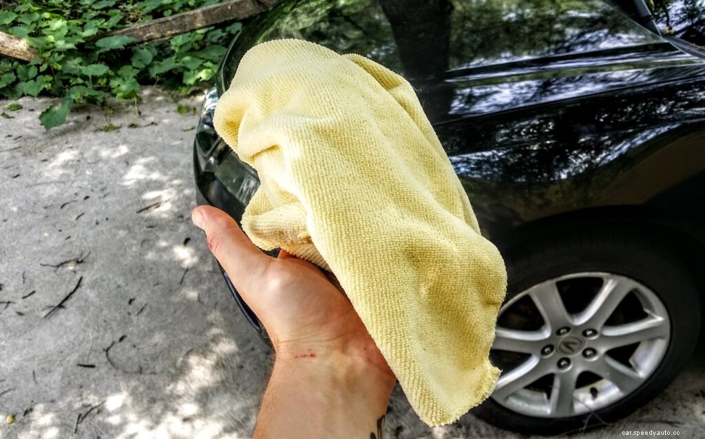 Throwing in the Towel: How to Wash Microfiber Towels