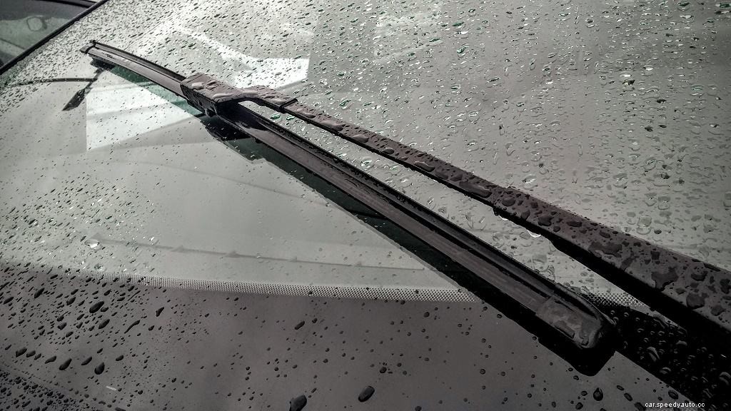 How to Keep Car Windows From Fogging