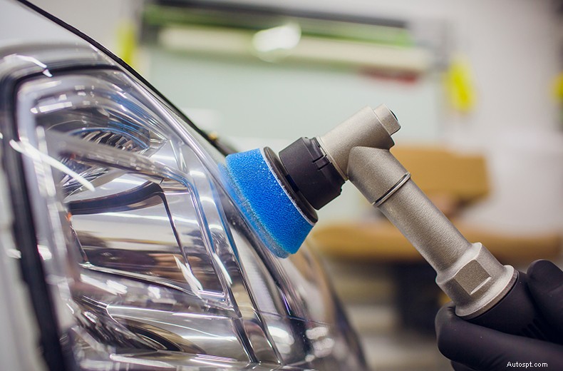 Headlight restoration guide - when and how to replace or restore them