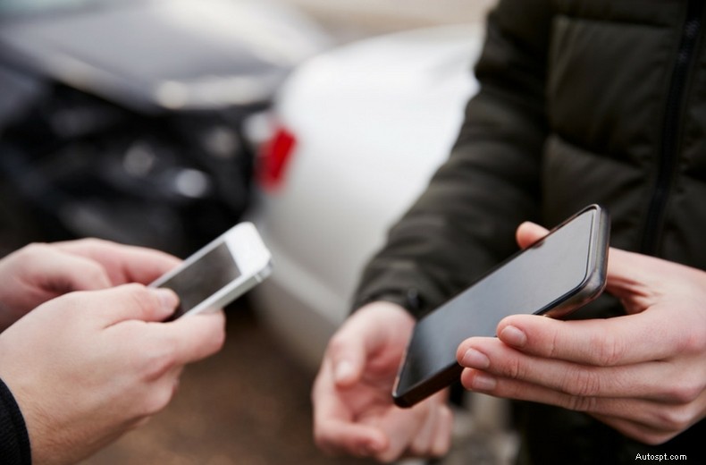 What to do after a car accident - should you say sorry?