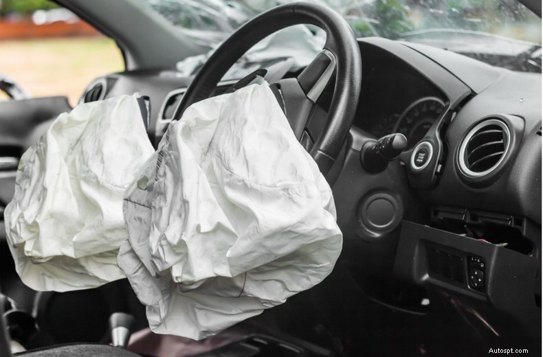 What to do after a car accident - should you say sorry?