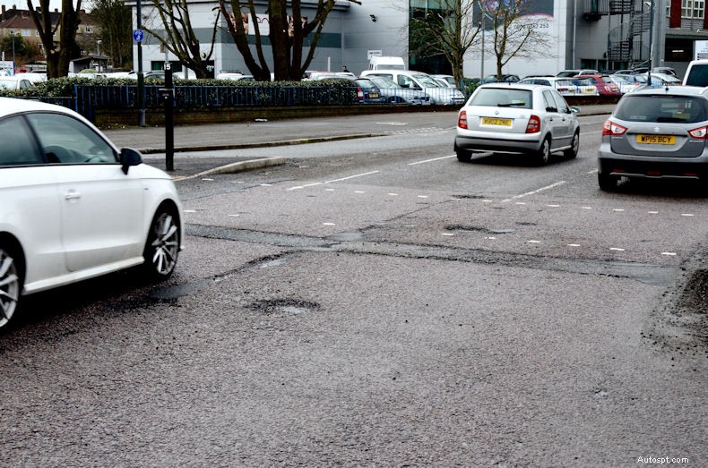 The RAC Guide to the Great British Pothole and Other Road Surface Defects
