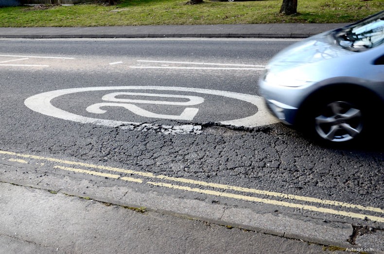 The RAC Guide to the Great British Pothole and Other Road Surface Defects