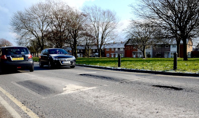 The RAC Guide to the Great British Pothole and Other Road Surface Defects