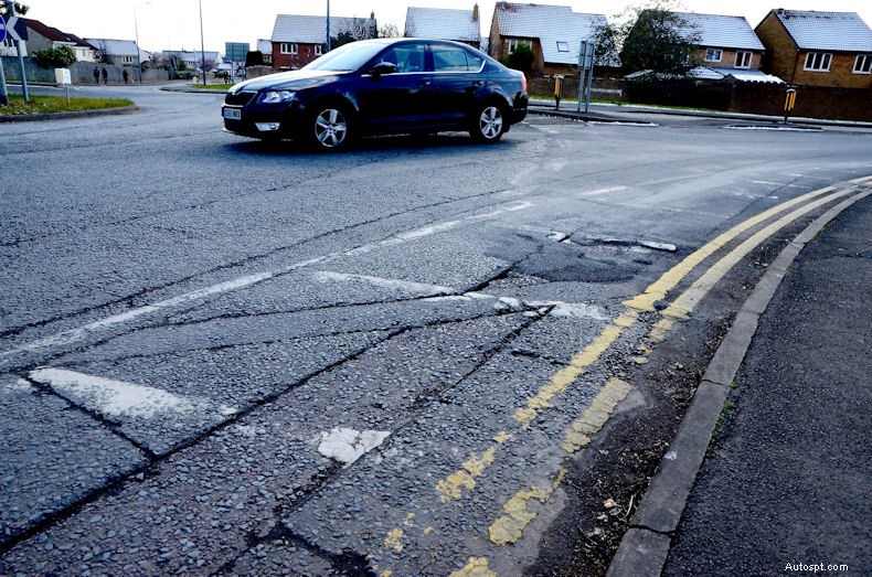 The RAC Guide to the Great British Pothole and Other Road Surface Defects