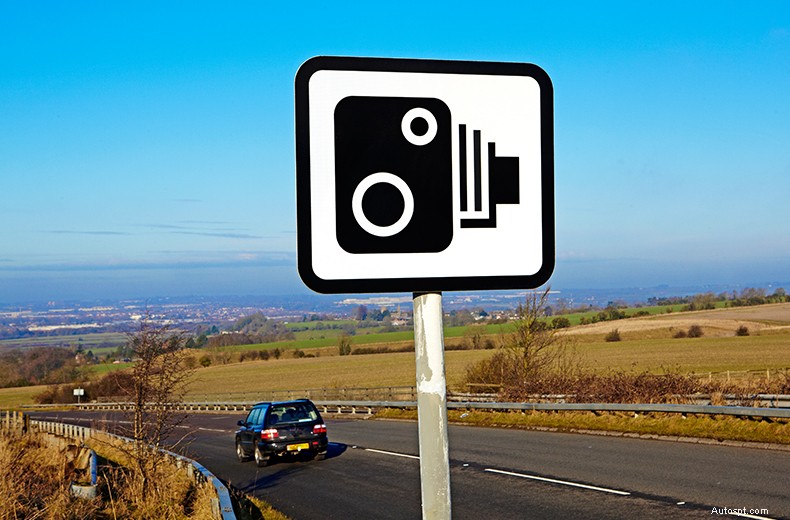 The Highway Code - Common UK road signs and what they mean