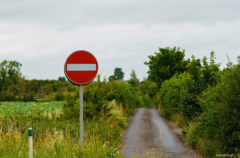 The Highway Code - Common UK road signs and what they mean