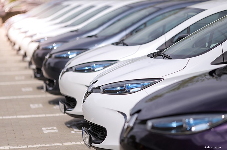 Electric cars – a definitive guide and tips for buyers