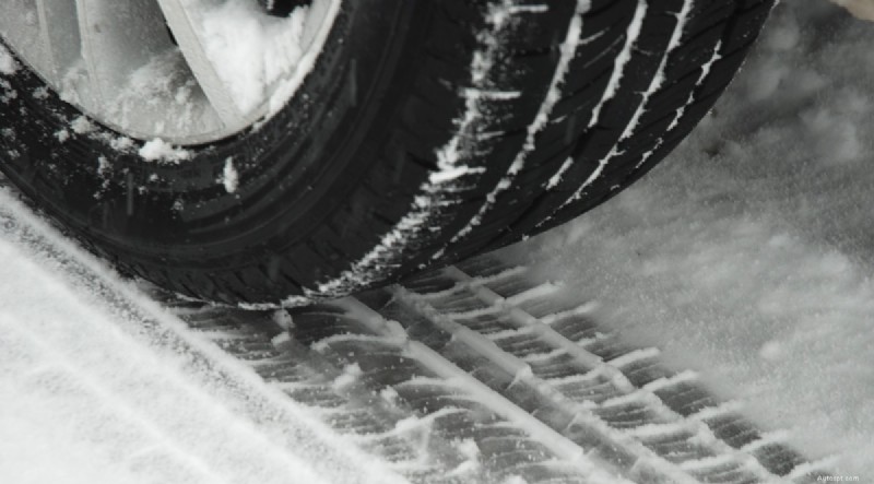 Don’t Get Fooled by These 7 Common Winter Driving Myths