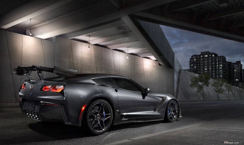 9 of the Best 2020 Luxury Cars We’re Excited About