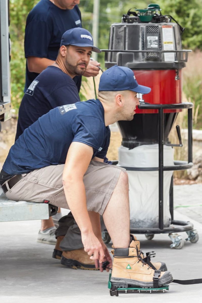 5 Reasons to Shop Local for Your Garage Upgrade Project