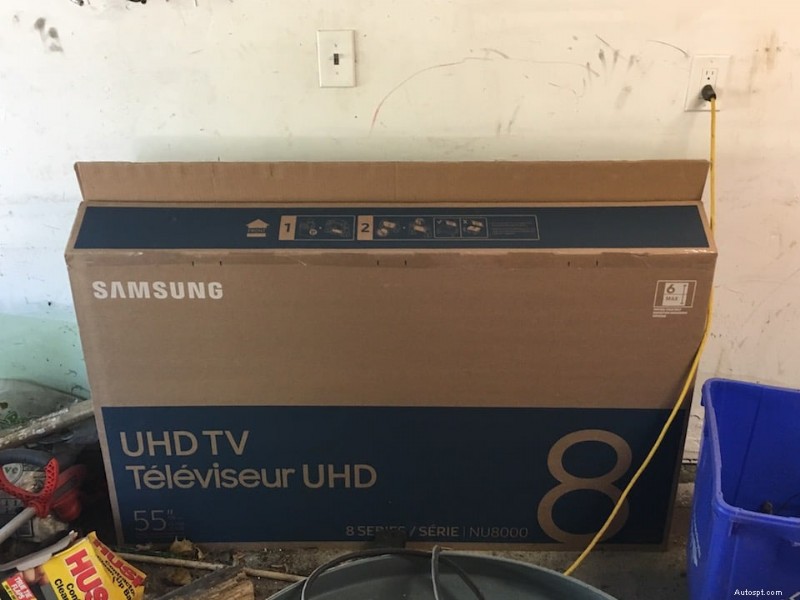 Garage Junk Cleaning: 15 Items to Toss That You Won’t Miss at All