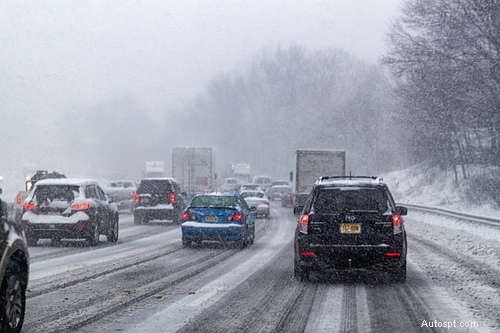 Safety First! 5 Important Safe Driving Tips in Bad Weather