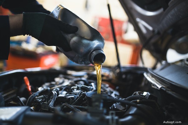 Are Engine Oil Additives Beneficial?