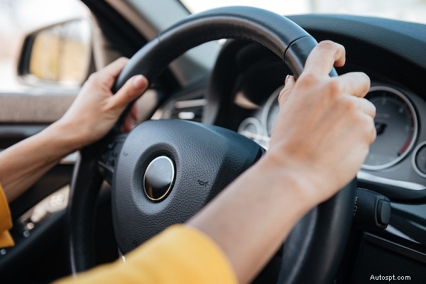 Why Is My Steering Wheel Vibrating?