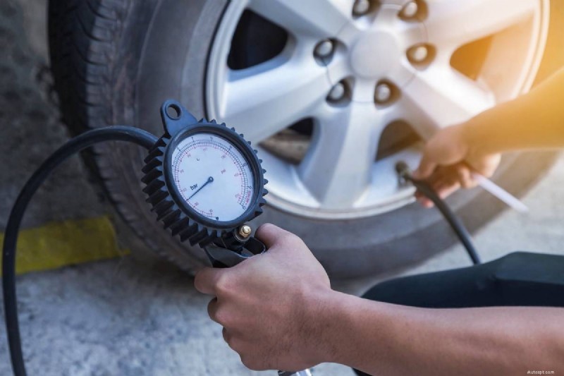 Signs of Low Tire Pressure