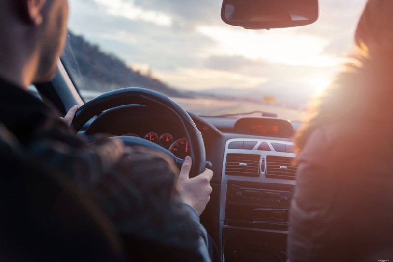 8 Tips For Reducing Glare When Driving On Sunny Days