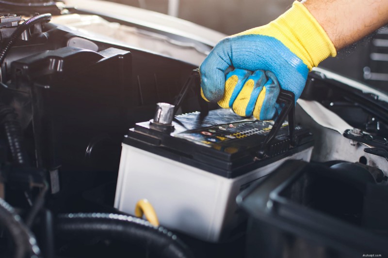 Battery maintenance: 6 tips for summer