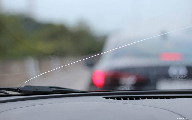 All about Car Windshield Cracks