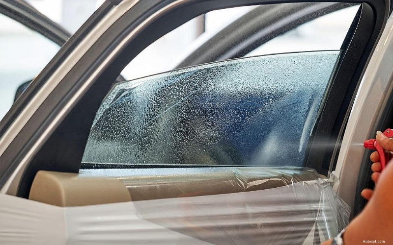 Useful Tips to Remove Car Window Tint
