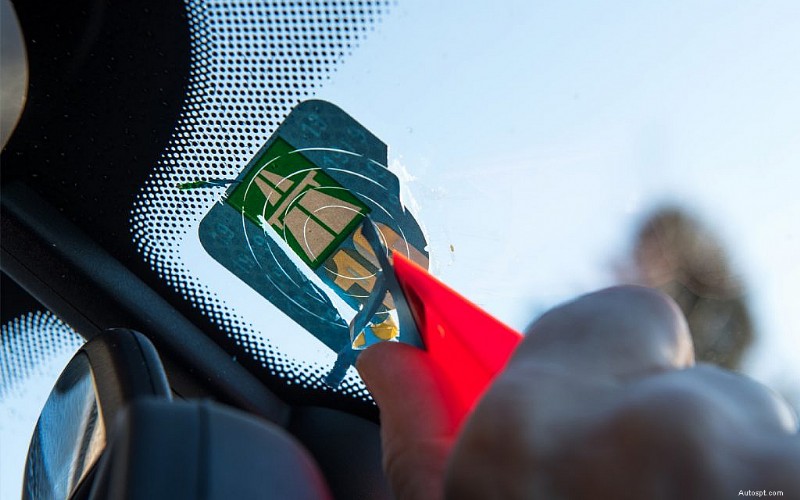 How to Remove Stickers From Car Windows