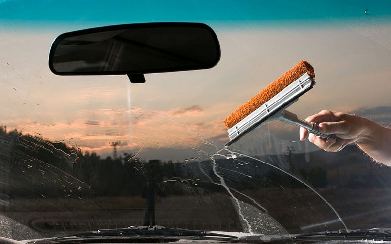Can Summer Heat Damage Your Car’s Windshield?