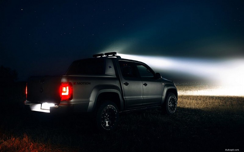 Why Car Lights Are Important in the UAE